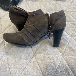 Women's clarks Brown Ankle Boots